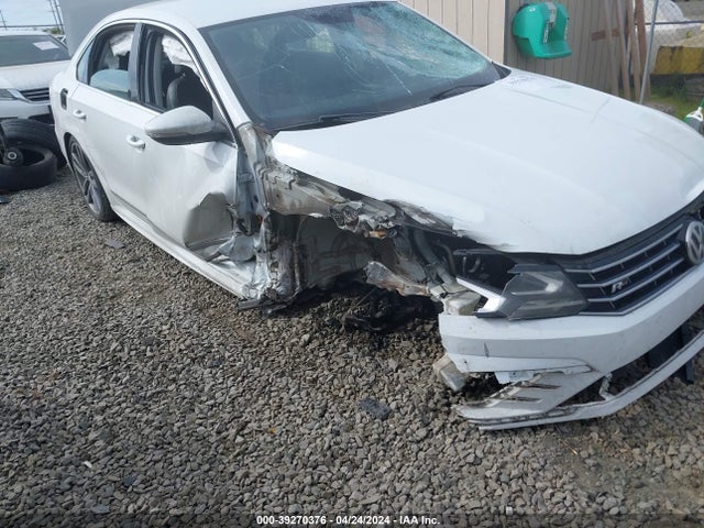 1VWDT7A36HC035305 Volkswagen Passat 1.8t R-line