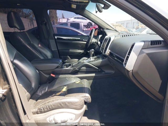 2011 PORSCHE CAYENNE WP1AB2A29BLA54438 Photo 4