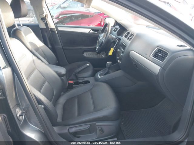 3VWD17AJ1EM238715 Volkswagen Jetta 1.8t Se