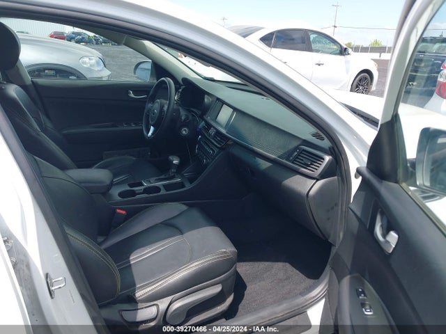 KIA Optima Lx 2018 5XXGT4L38JG182050 Image 5