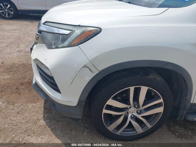 Honda Pilot Touring 2016 5FNYF5H99GB002293 Image 18