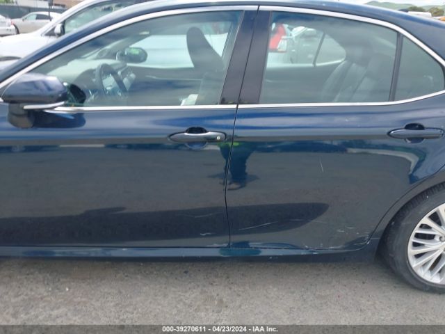 4T1B21HK1JU510121 Toyota Camry Hybrid Xle