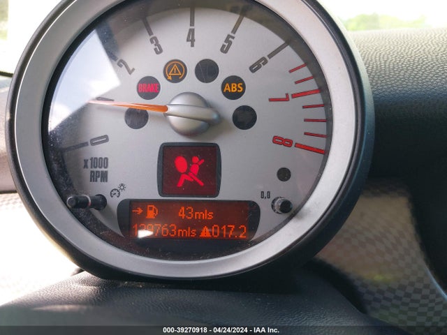 2009 MINI COOPER S CLUBMAN WMWMM33559TP74736 Photo 6