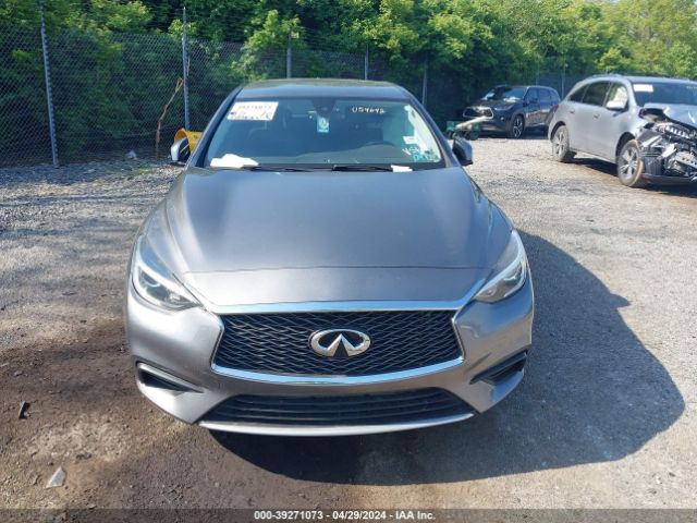 SJKCH5CP5JA054642 Infiniti Qx30 Luxury