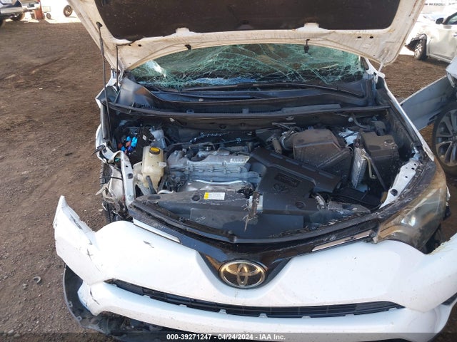 Toyota RAV4 LE 2018 2T3ZFREV9JW510892 Image 10