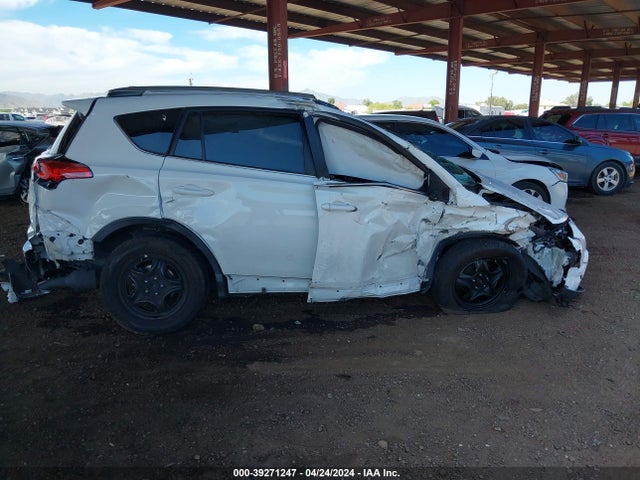 Toyota RAV4 LE 2018 2T3ZFREV9JW510892 Image 13