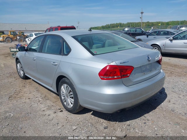 Volkswagen Passat 1.8t S 2014 1VWAT7A36EC117193 Image 3