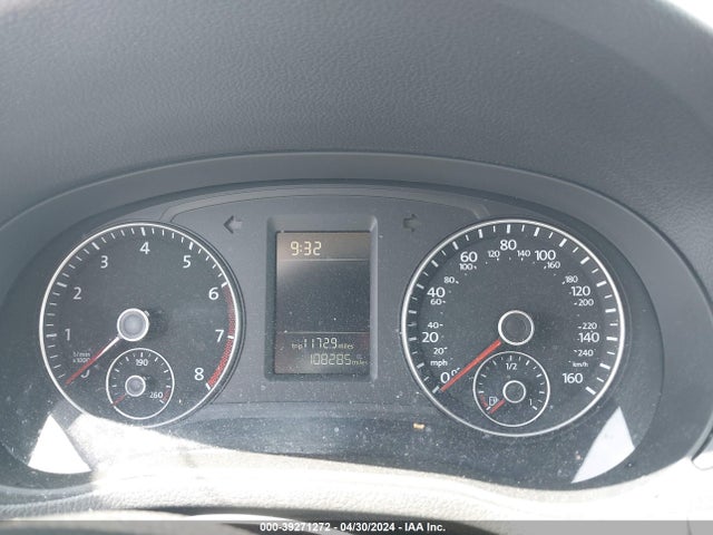 Volkswagen Passat 1.8t S 2014 1VWAT7A36EC117193 Image 7