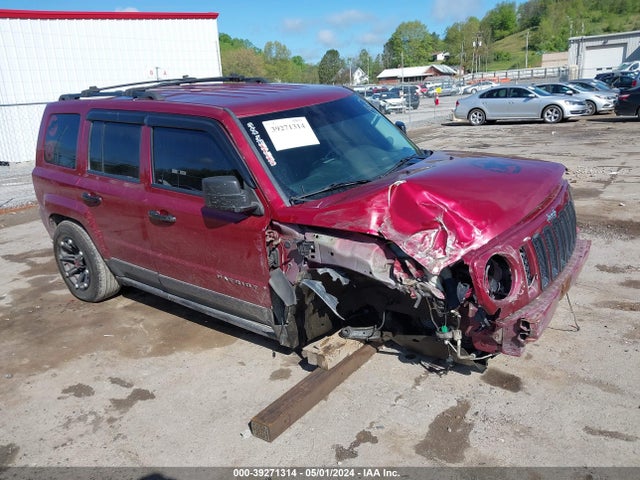 2016 1C4NJRFB5GD632673 main image