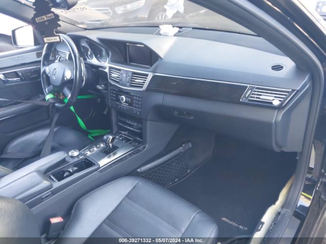 2010 MERCEDES-BENZ E 63 AMG WDDHF7HB6AA152365 Photo 4