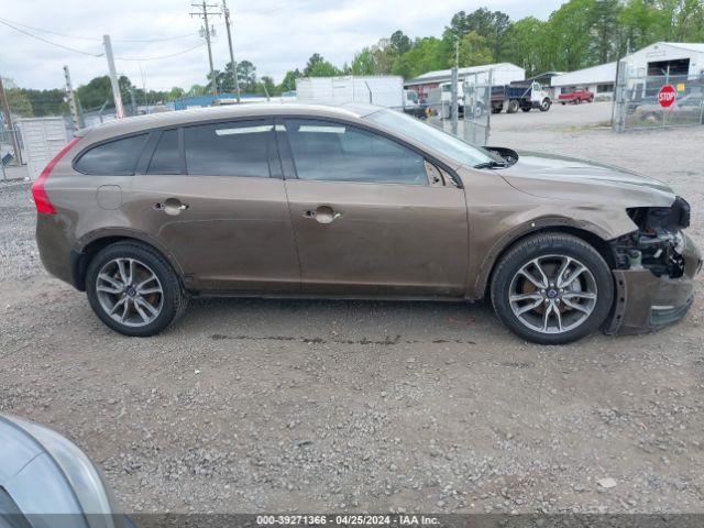 YV4612HK9G1010794 Volvo V60 Cross Country T5