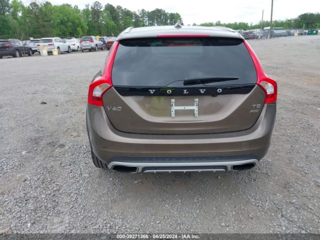 YV4612HK9G1010794 Volvo V60 Cross Country T5
