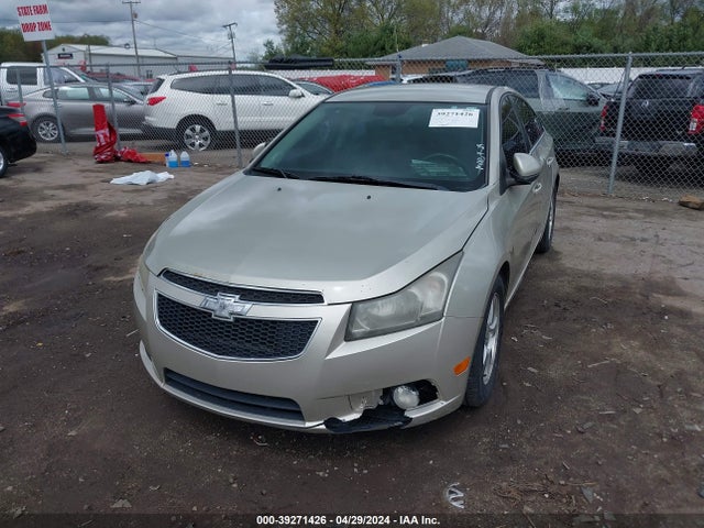 Chevrolet Cruze 1lt Auto 2014 1G1PC5SB7E7352579 Image 2