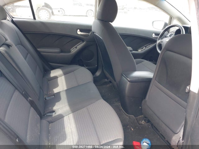 KIA FORTE LX 2018 3KPFL4A79JE201747 Image 8