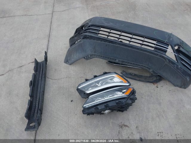 1VWDT7A39HC051403 Volkswagen Passat 1.8t R-line