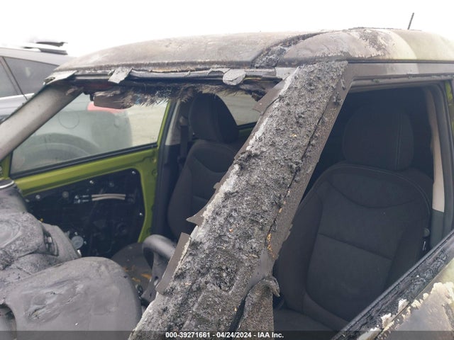 KIA Soul 2016 KNDJN2A24G7854038 Image 13