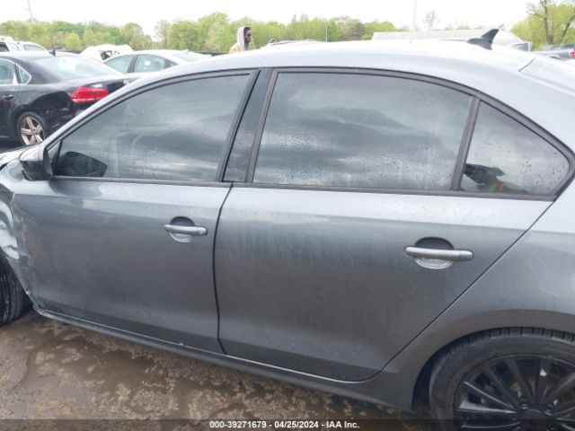 3VWD17AJ1FM425664 Volkswagen Jetta 1.8t Sport