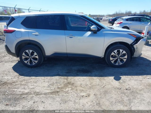 JN8AT3BB8MW224653 Nissan Rogue Sv Intelligent Awd