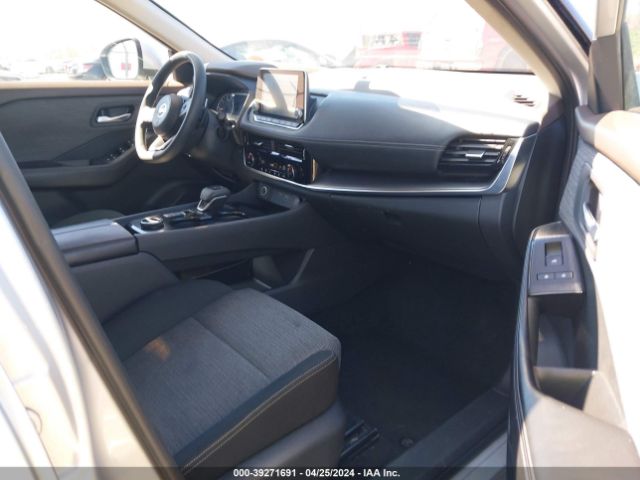JN8AT3BB8MW224653 Nissan Rogue Sv Intelligent Awd