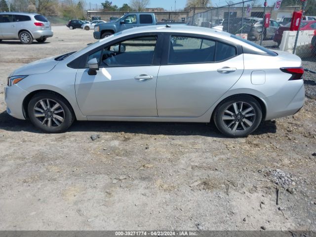 3N1CN8EV8ML883259 Nissan Versa Sv Xtronic Cvt
