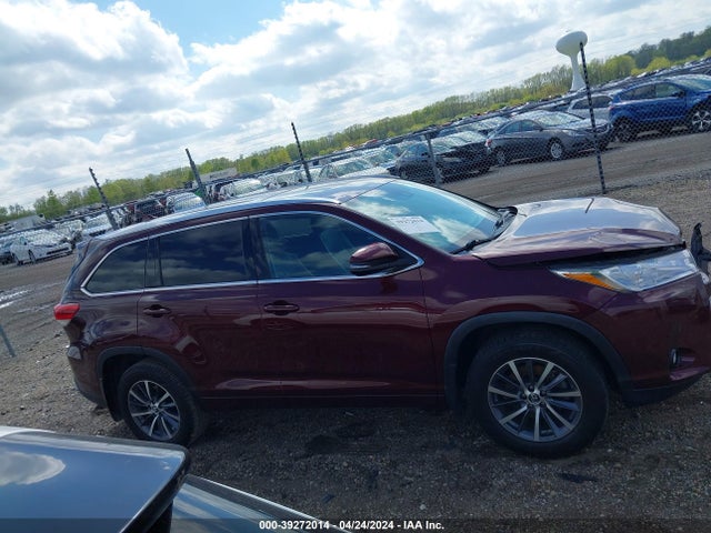 Toyota Highlander Xle 2018 5TDJZRFH1JS849645 Image 14