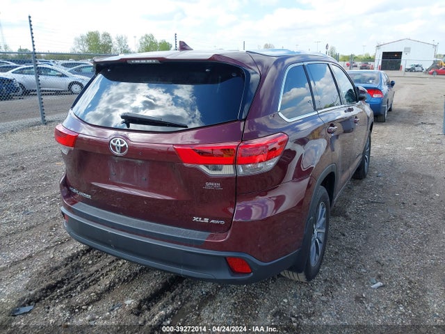 Toyota Highlander Xle 2018 5TDJZRFH1JS849645 Image 4