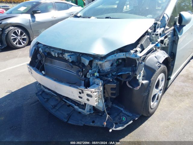JTDKN3DU7F1961089 Toyota Prius Two