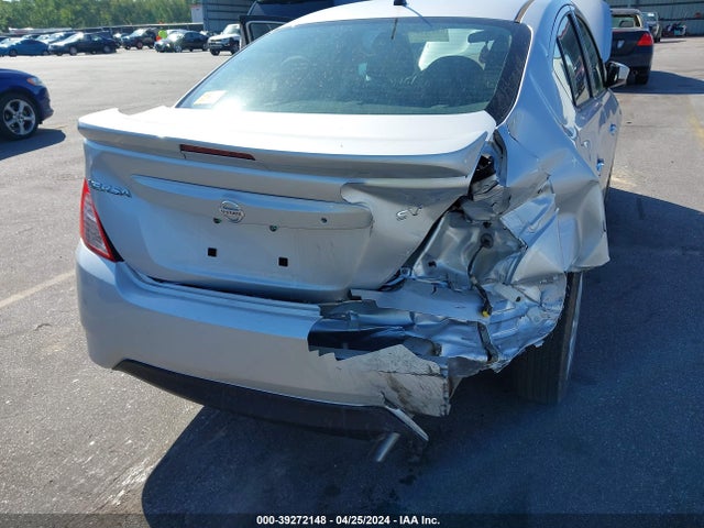 3N1CN7AP7JL830923 Nissan Versa 1.6 Sv