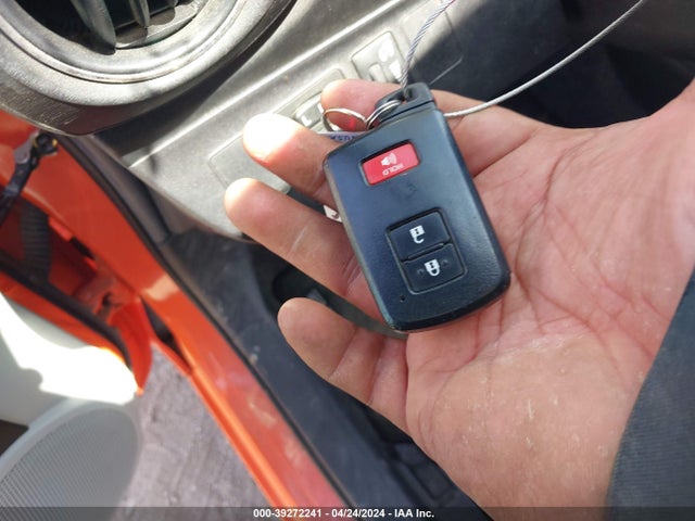 Toyota Prius C Three 2014 JTDKDTB32E1077573 Image 11