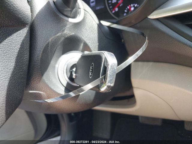 3KPF24AD9KE084973 KIA Forte Lxs