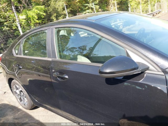 3KPF24AD9KE084973 KIA Forte Lxs