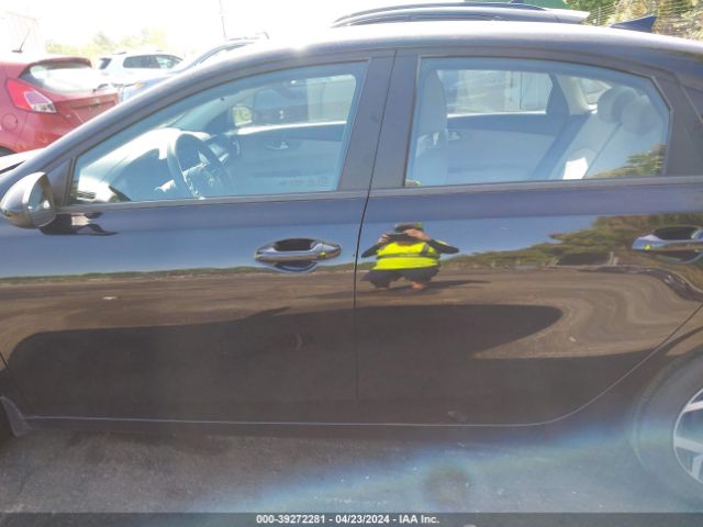 3KPF24AD9KE084973 KIA Forte Lxs