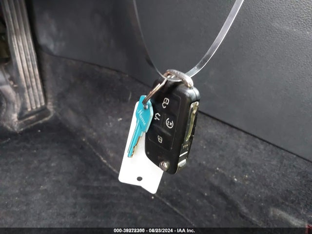 1VWBA7A32JC022702 Volkswagen Passat 2.0t Se