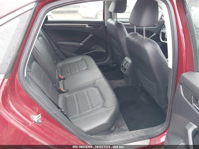 1VWBA7A32JC022702 Volkswagen Passat 2.0t Se