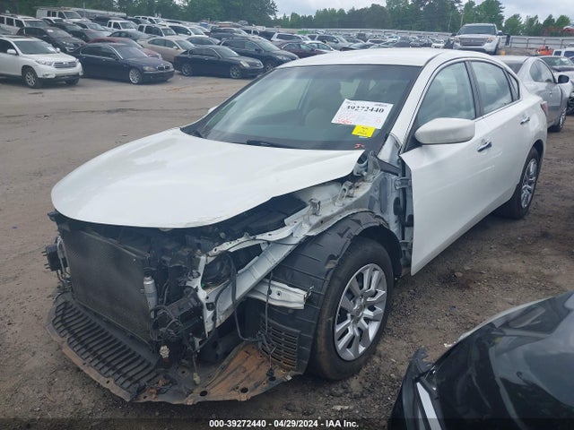 Nissan Altima 2.5 S 2015 1N4AL3AP4FC458162 Image 2