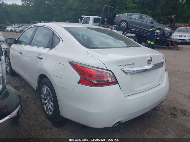 Nissan Altima 2.5 S 2015 1N4AL3AP4FC458162 Image 3