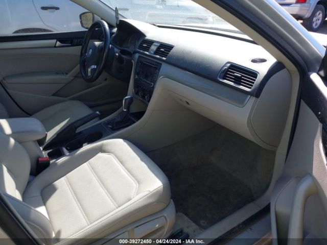 1VWAS7A3XFC120862 Volkswagen Passat 1.8t Limited Edition