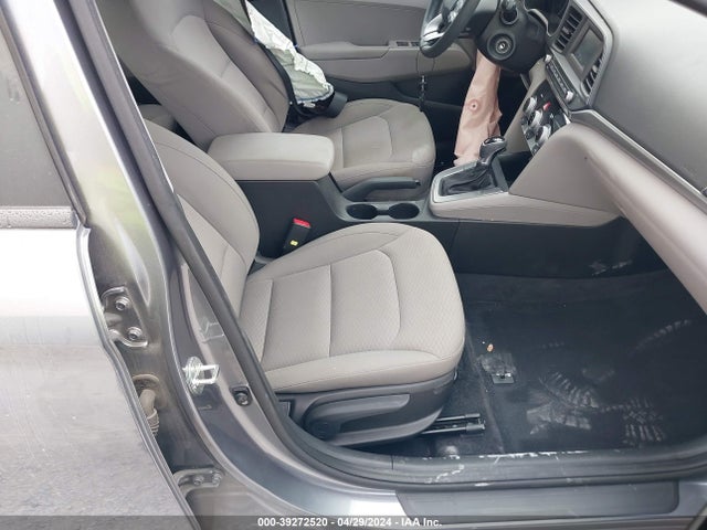 Hyundai ELANTRA SE 2019 KMHD74LF7KU871697 Image 5