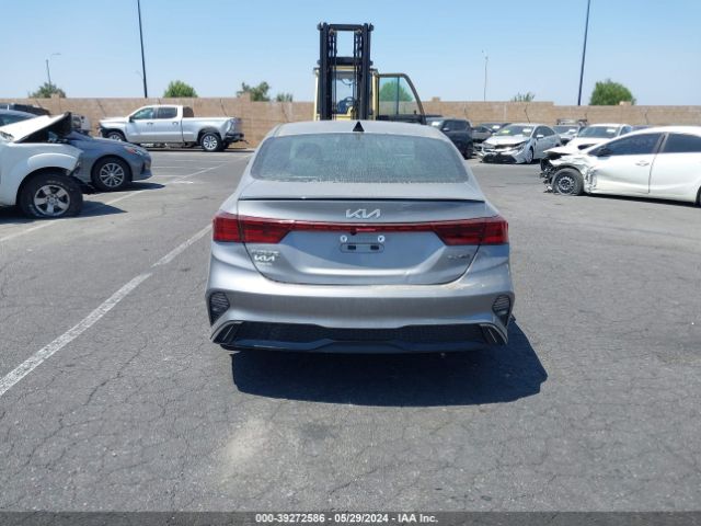 3KPF54AD9PE596098 KIA Forte Gt-line