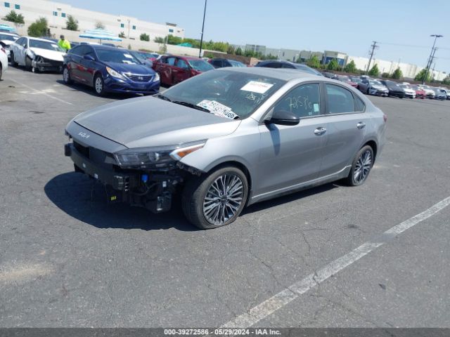 3KPF54AD9PE596098 KIA Forte Gt-line