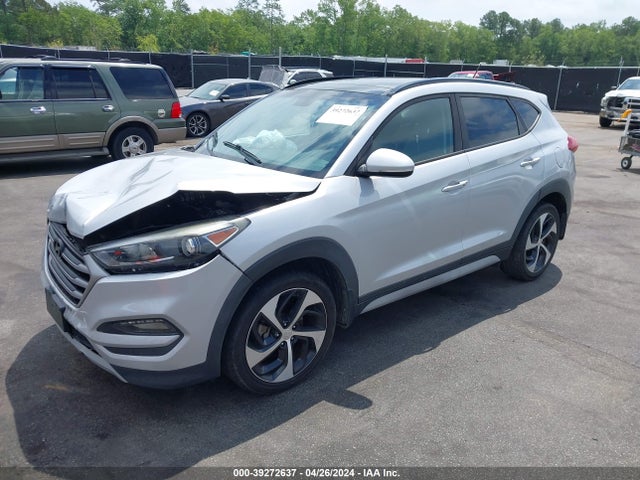 Hyundai Tucson Value 2017 KM8J3CA23HU567638 Image 2
