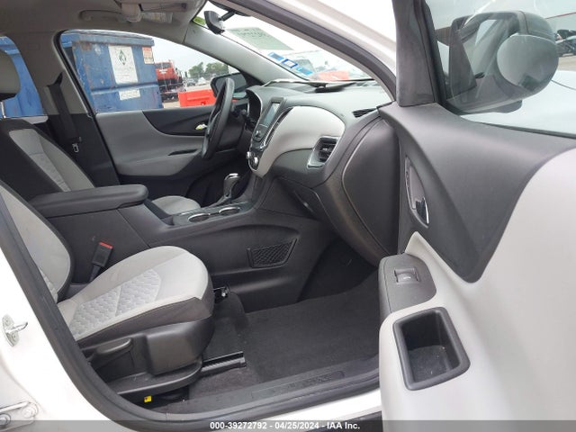 Chevrolet EQUINOX LS 2018 2GNAXHEV7J6117982 Image 5