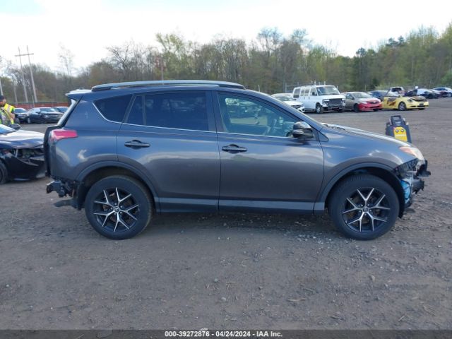 JTMJFREV3JJ732758 Toyota RAV4 SE