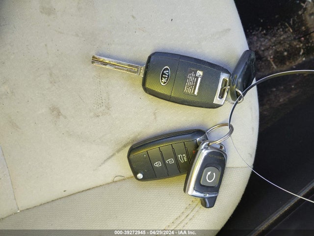 KIA Optima Lx 2015 KNAGM4A72F5567213 Image 11