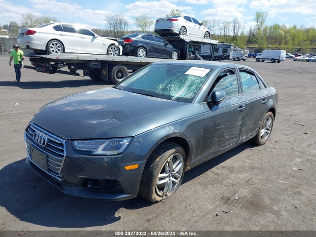 Audi A4 2.0t Premium 2017 WAUANAF44HN064933 Image 2