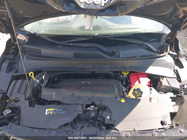 3C4NJCBB8KT749282 Jeep Compass Sun And Wheel Fwd