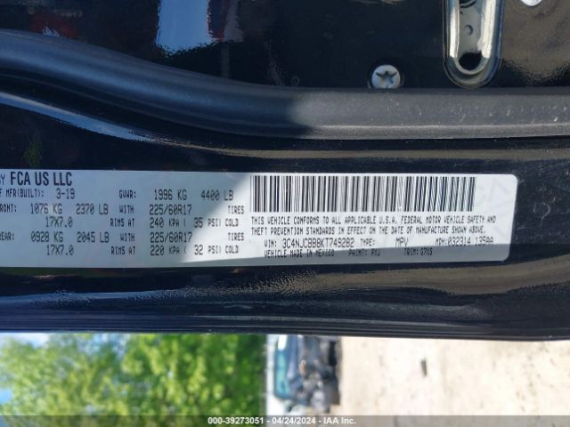 3C4NJCBB8KT749282 Jeep Compass Sun And Wheel Fwd
