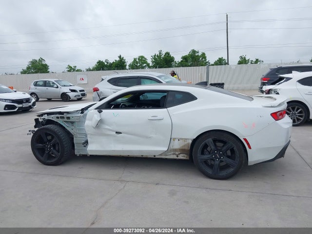 Chevrolet CAMARO 2SS 2018 1G1FH1R72J0125049 Image 15