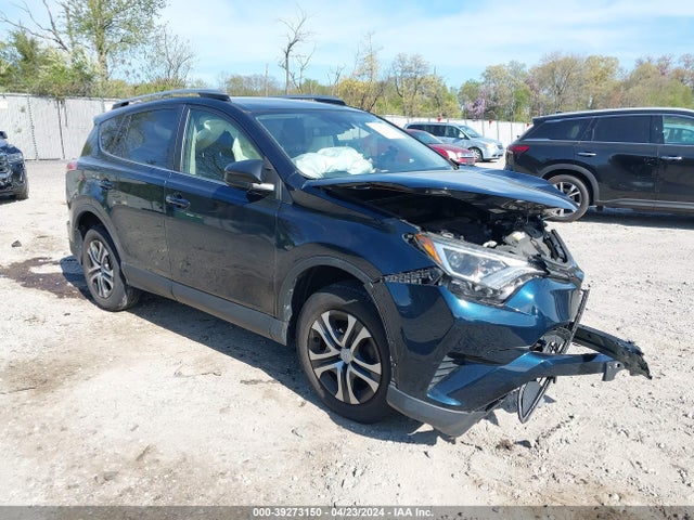 Toyota RAV4 LE 2017 JTMBFREV5HJ135609 zdjęcie główne