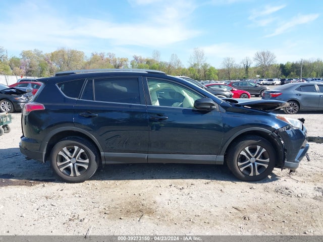 Toyota RAV4 LE 2017 JTMBFREV5HJ135609 Image 13